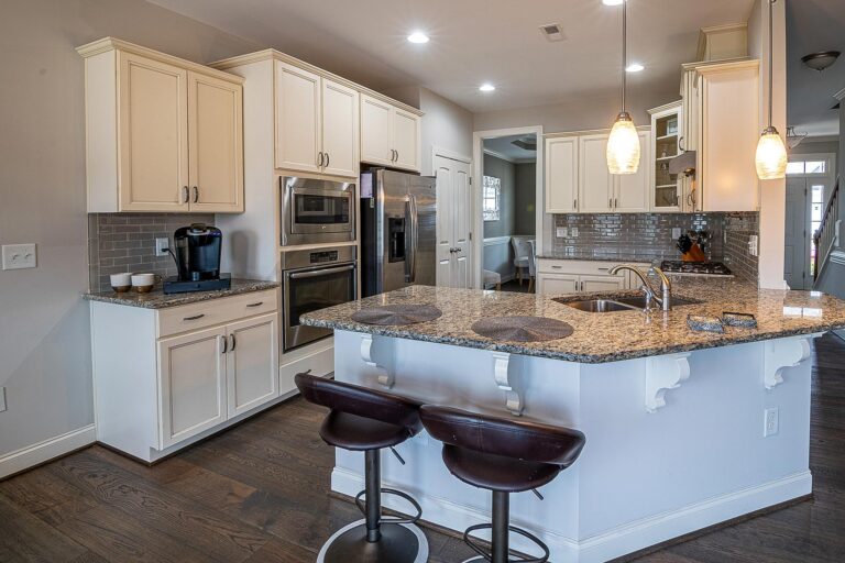Premium Porcelain countertops installed in a contemporary Texas home.